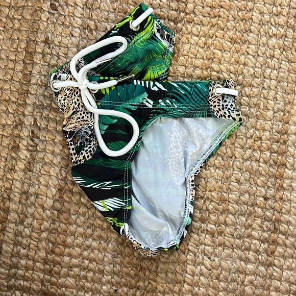 FREE SHIPPING Jaguar speedo - Picture 2 of 3